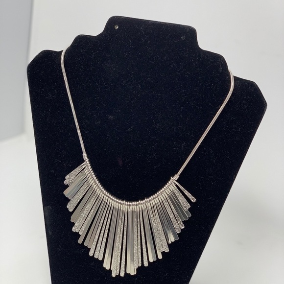 Saks fifth avenue women’s silver/ gray necklace - Picture 3 of 7